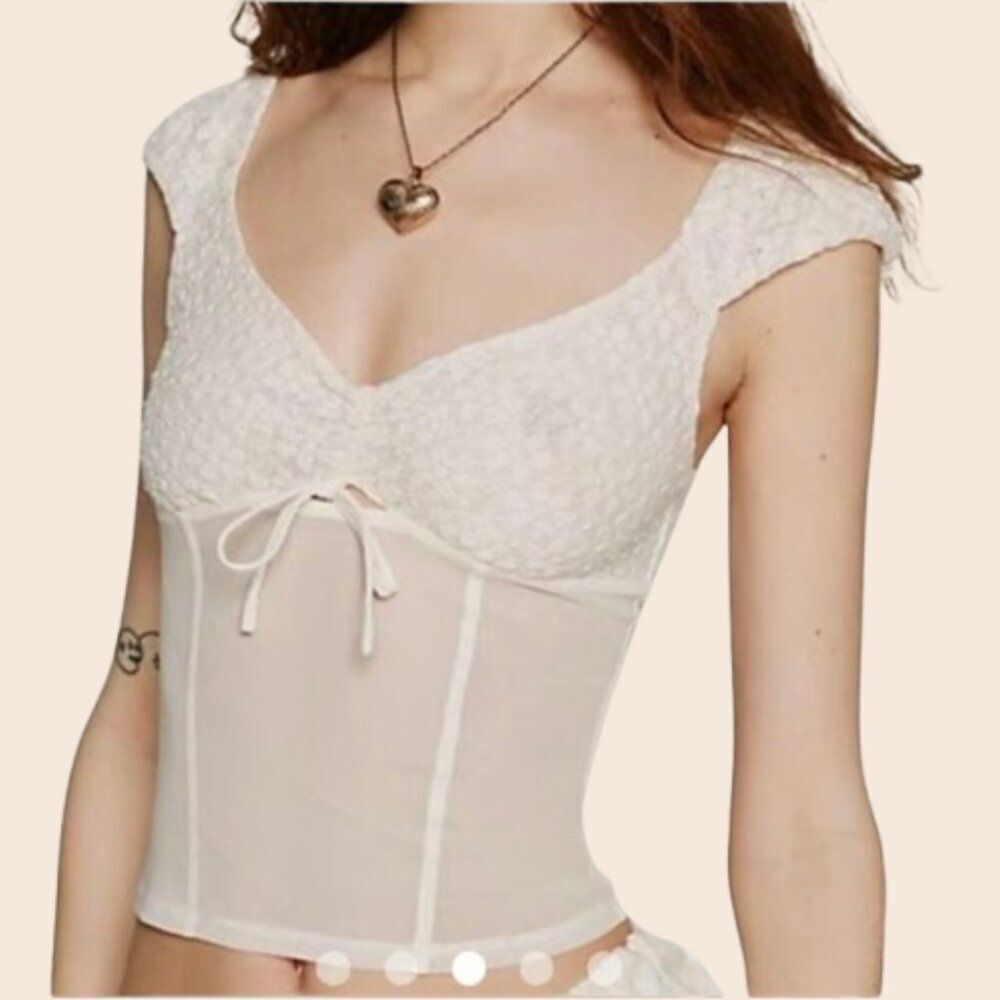 Urban Outfitters  Kimchi Blue Sheer Corset Style Cream Top Size Large